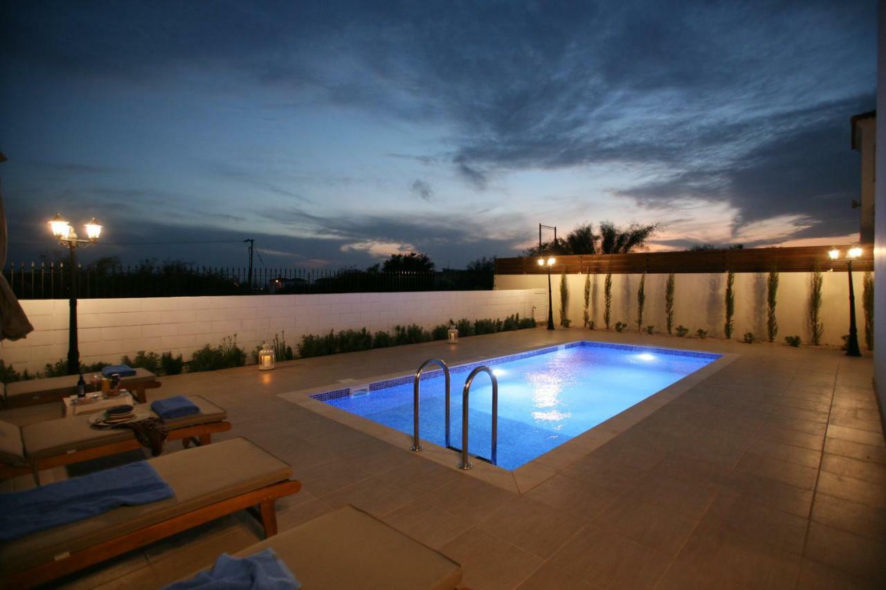 Villa Carmel ไอยานาปา ภายนอก รูปภาพ
